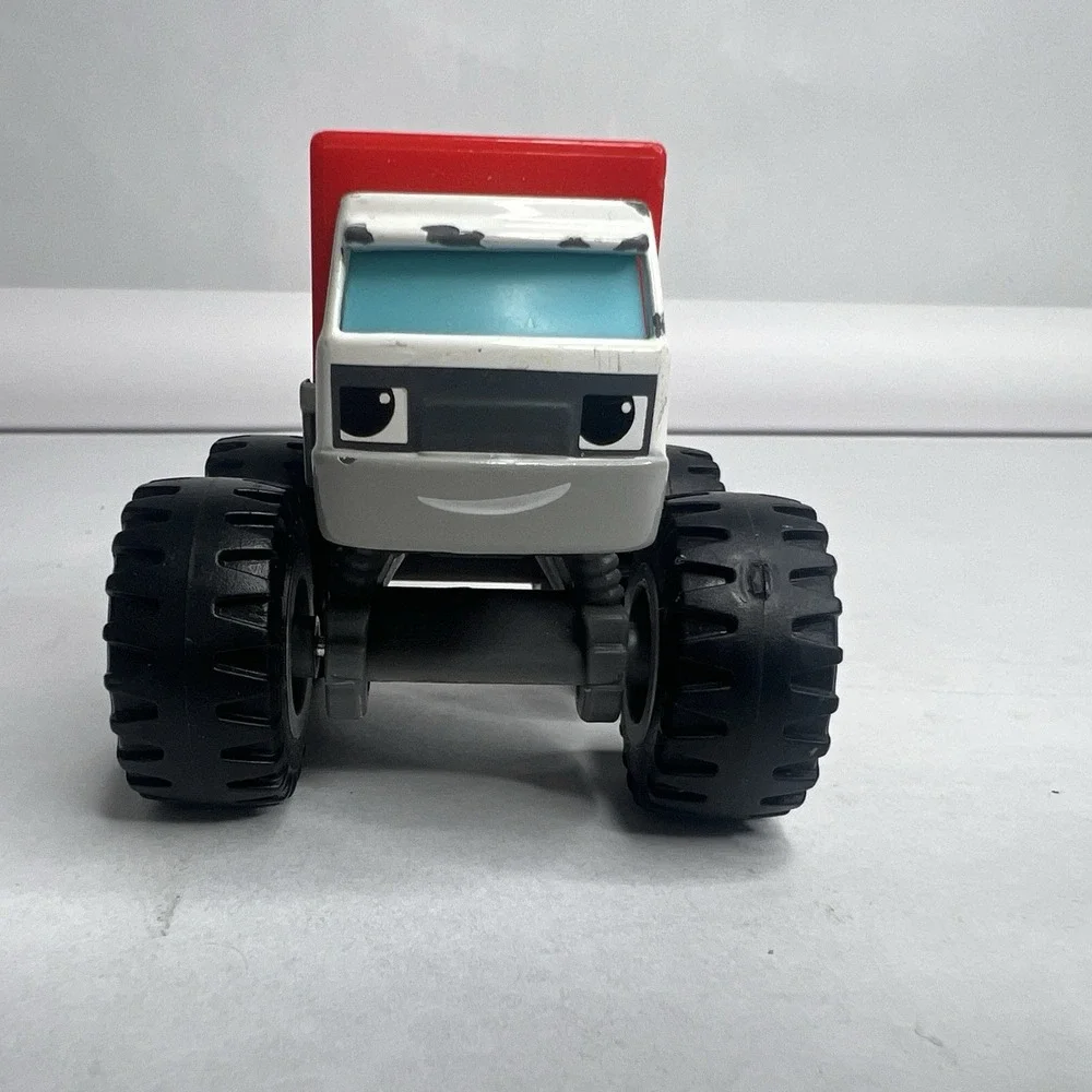 Blaze And The Monster Machines Diecast Debris Garbage Truck Rare